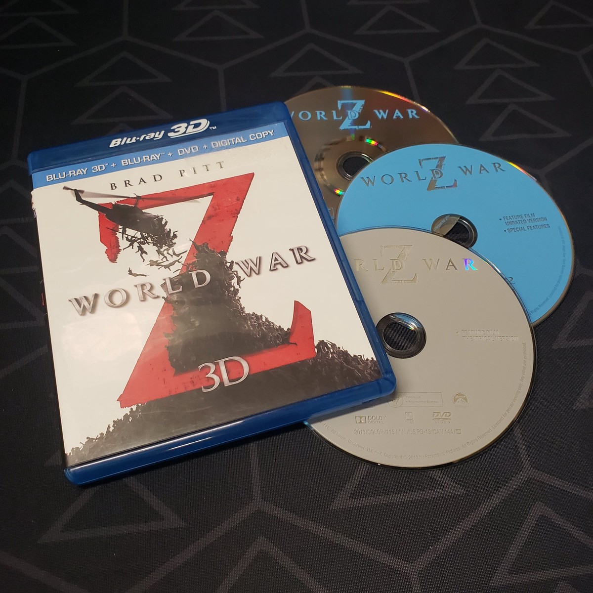 World War Z (3D + 2D Blu-Ray & DVD)