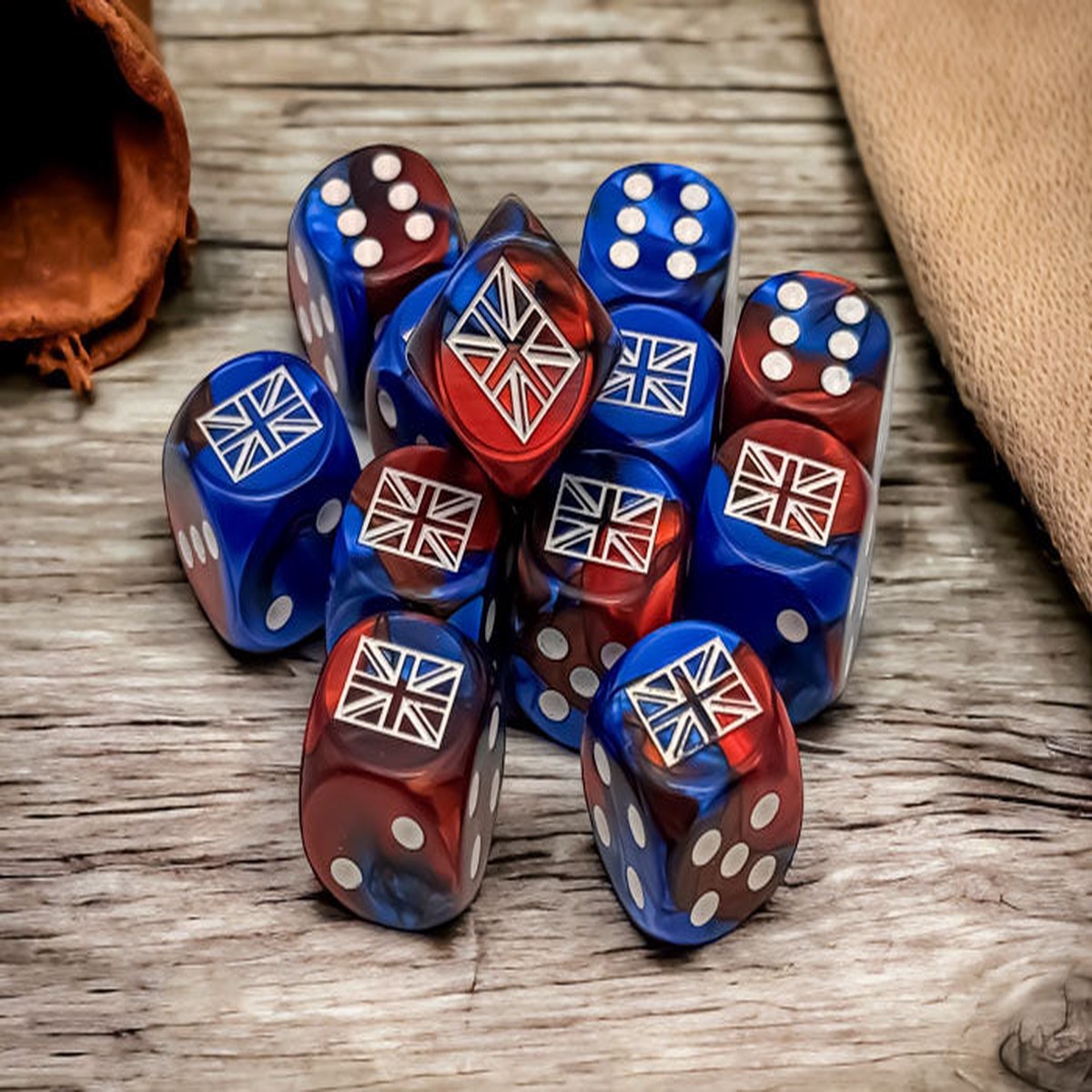 Chessex - War Dice 16mm d6 Dice Block (12 dice)